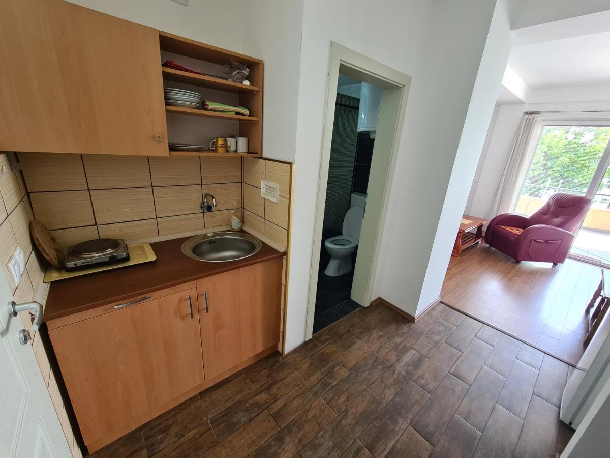 Restaurant & Apartments Lipa Peštani Екстериор снимка