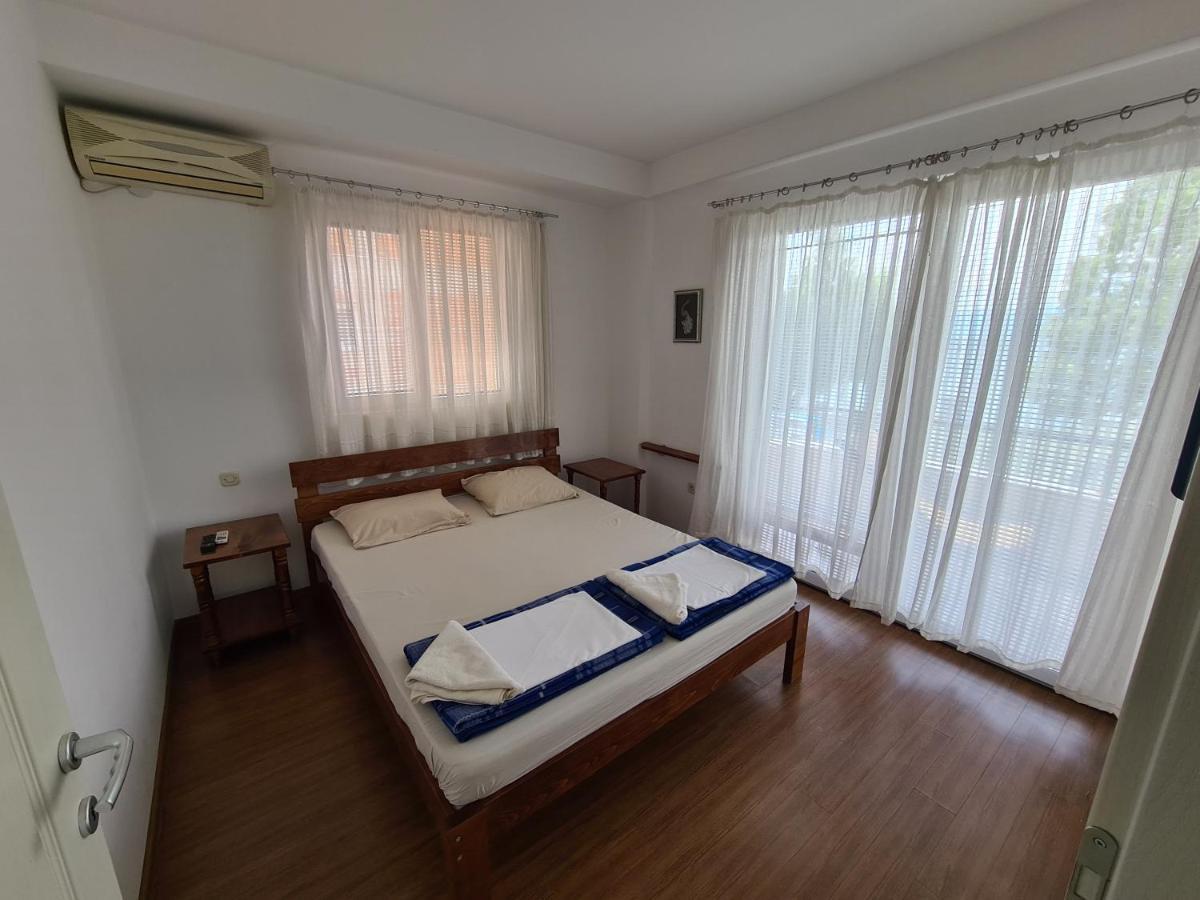Restaurant & Apartments Lipa Peštani Екстериор снимка