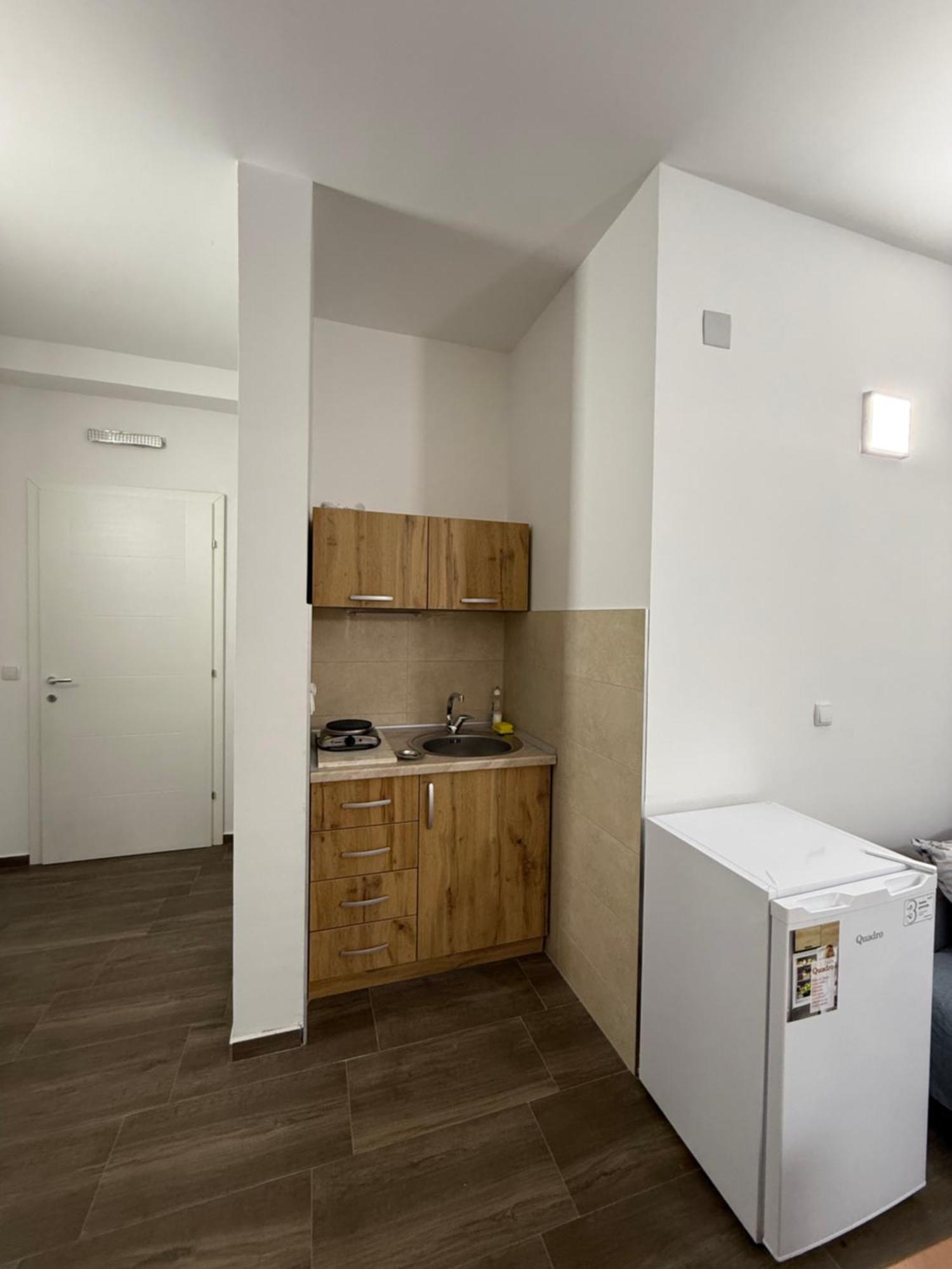 Restaurant & Apartments Lipa Peštani Екстериор снимка