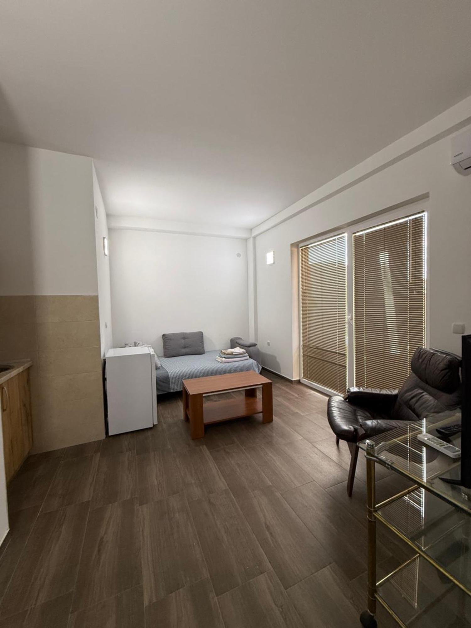 Restaurant & Apartments Lipa Peštani Екстериор снимка