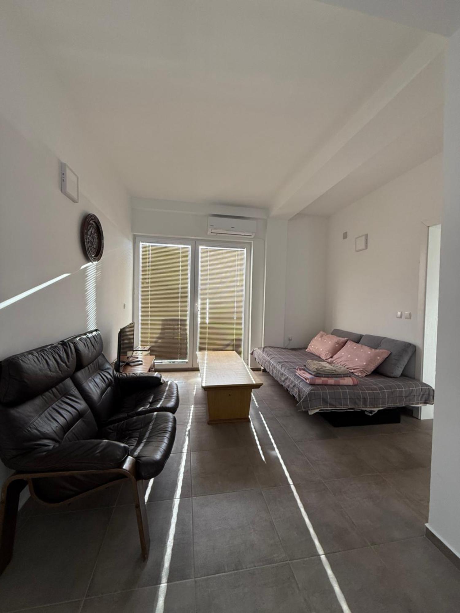 Restaurant & Apartments Lipa Peštani Екстериор снимка