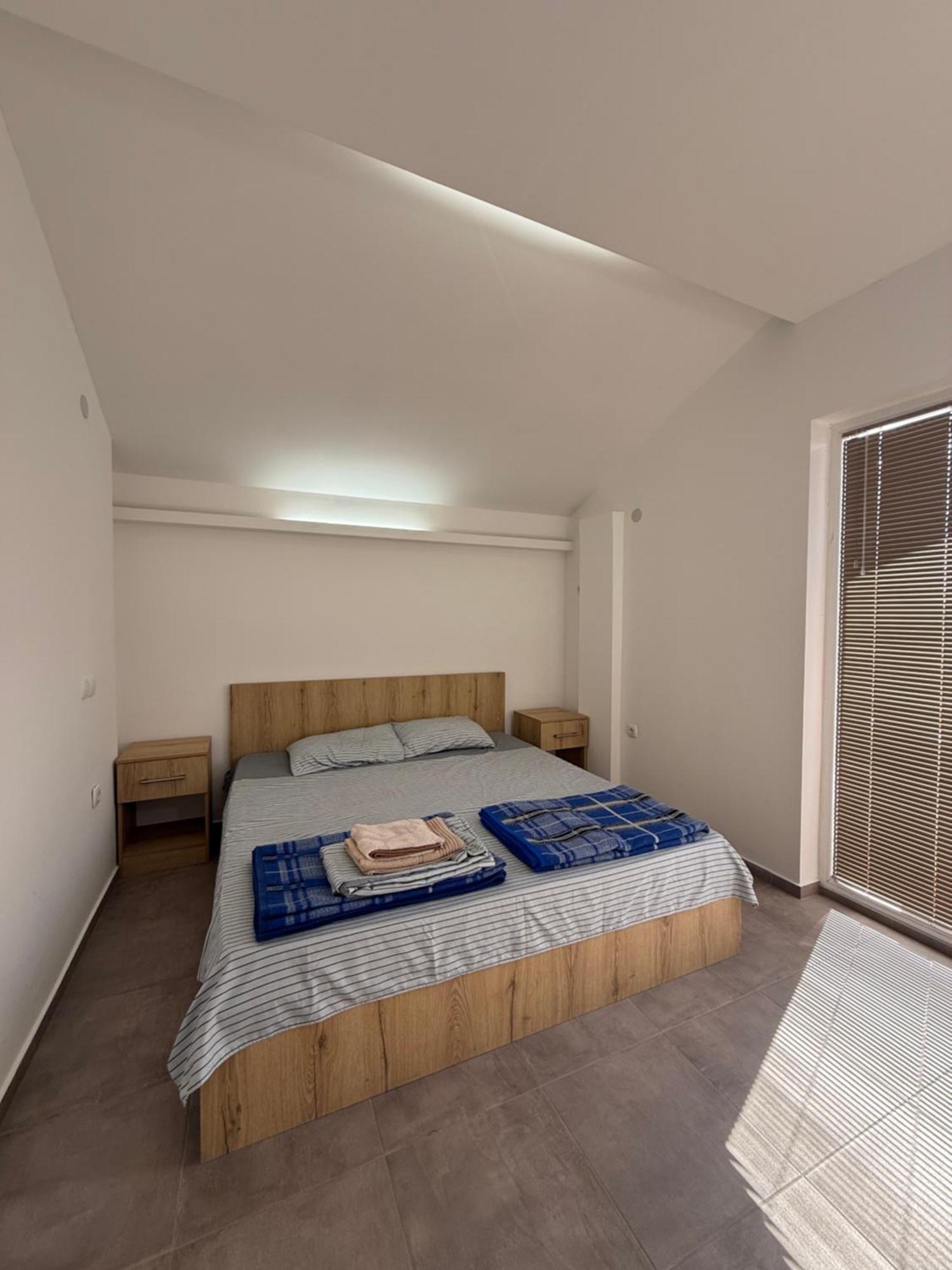 Restaurant & Apartments Lipa Peštani Екстериор снимка